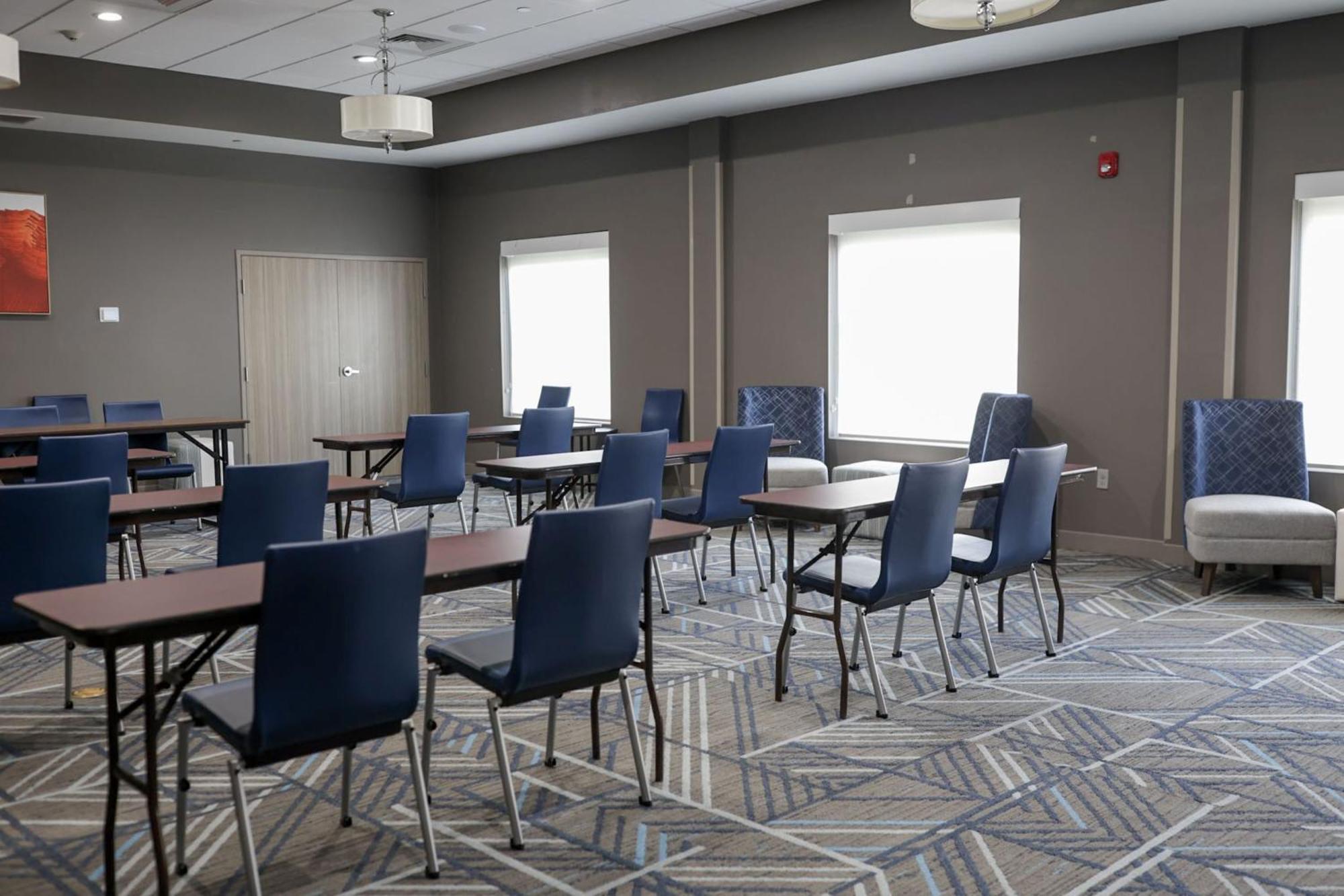 Express & Arpt Elvis Presley Blv By Ihg 3* Memphis