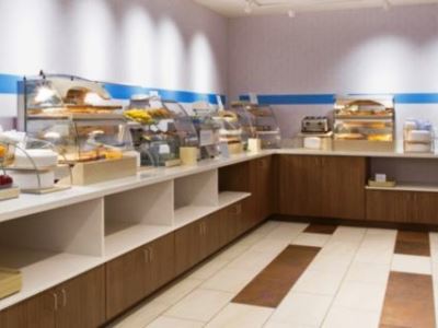 Express & Arpt Elvis Presley Blv By Ihg Hotel Memphis